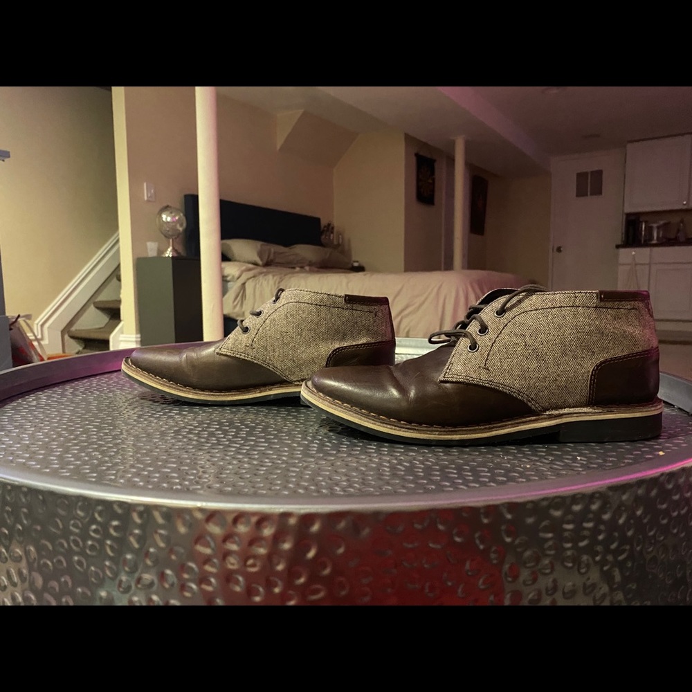 Steve Madden mid top shoes